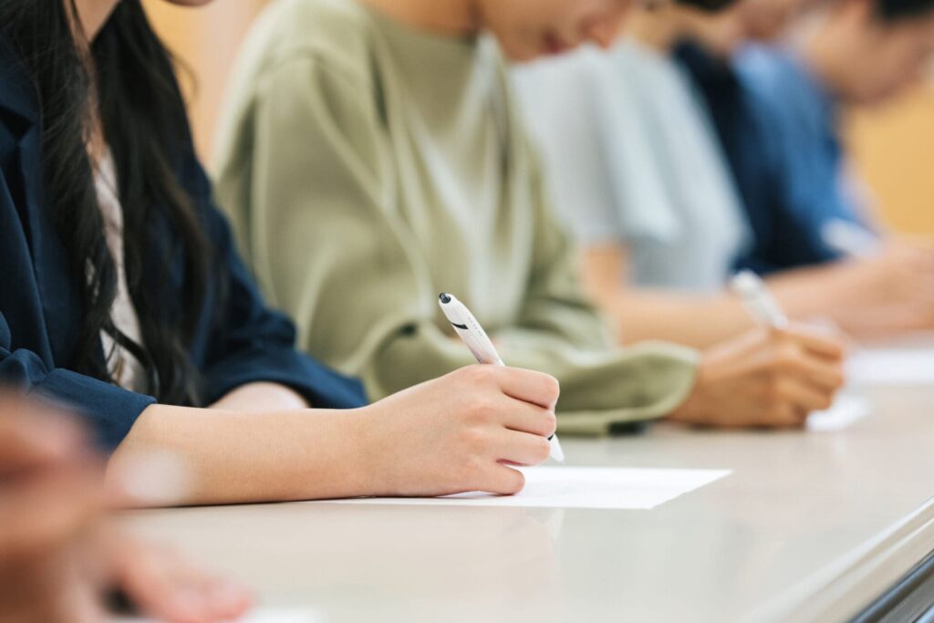 探偵学校について